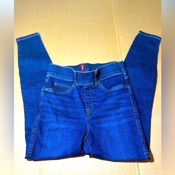 NWOT SPANX PULL ON SKINNY JEANS SHAPE WEAR SIZE XS - Picture 1 of 10